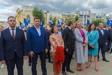 В Оренбурге прошел митинг-концерт #СвоихНеБросаем